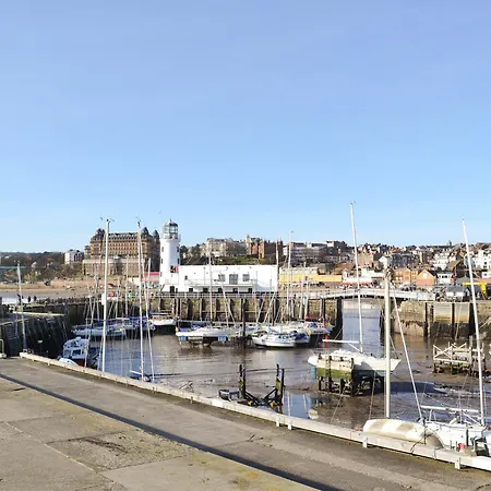 Pear Tree Farm - Rchm38 *