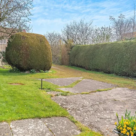 Pear Tree Farm - Rchm38